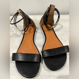 Cute black flat sandal